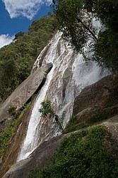 Cachoeira_Alcantilado_Vale_Flores4454.jpg(119 KB)