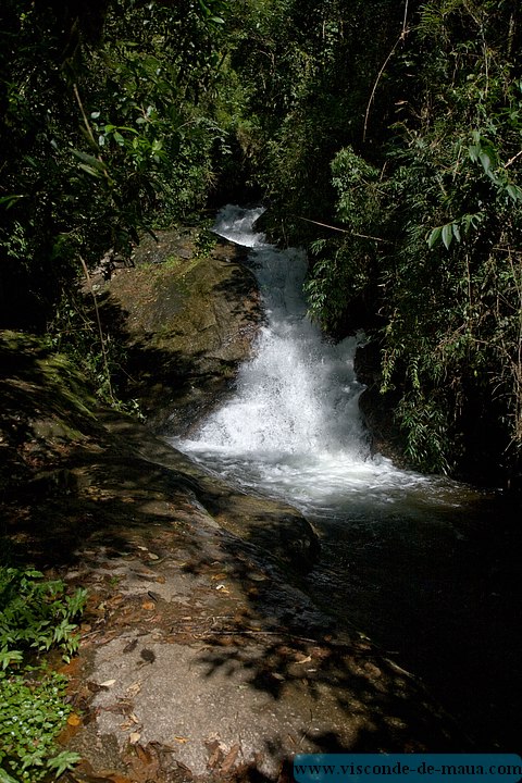 Cachoeira_Alcantilado_Vale_Flores4424.jpg (114 KB)