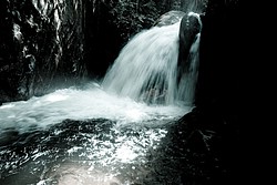 cachoeira_toca_da_raposa5238-2.jpg(79.6 KB)