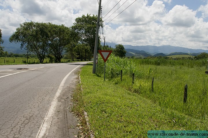 ViscondeMauaEstradaPenedo4288.jpg (107 KB)