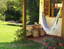 Varanda_e_rio.jpg(155 KB)