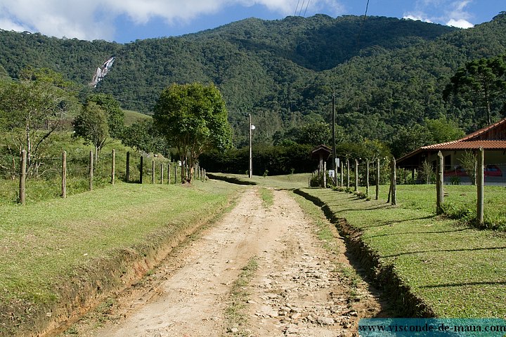 Cachoeira_Alcantilado_Vale_Flores4385.jpg (130 KB)