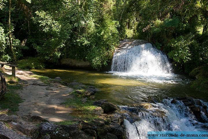 Cachoeira_Alcantilado_Vale_Flores4393.jpg (131 KB)