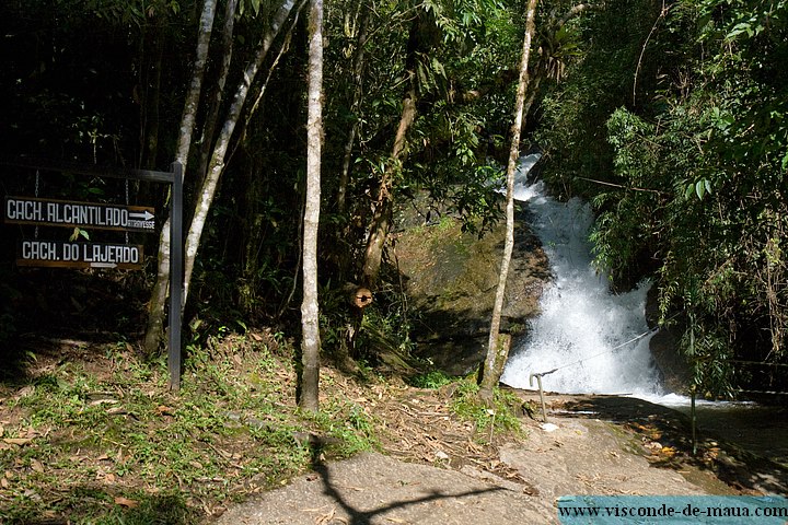 Cachoeira_Alcantilado_Vale_Flores4420.jpg (136 KB)