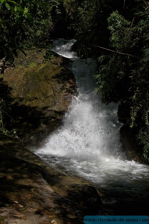 Cachoeira_Alcantilado_Vale_Flores4423.jpg (96.3 KB)