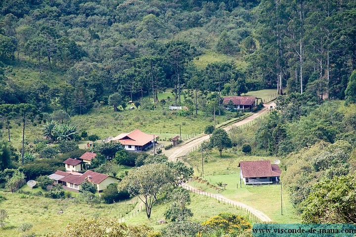 Cachoeira_Alcantilado_Vale_Flores4449.jpg (144 KB)