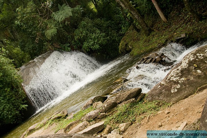 Cachoeira_Alcantilado_Vale_Flores4470.jpg (132 KB)