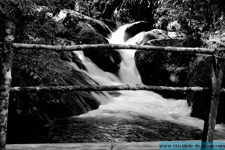 cachoeira_toca_da_raposa5216-2.jpg (115 KB)
