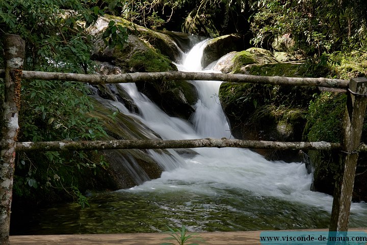 cachoeira_toca_da_raposa5216.jpg (113 KB)