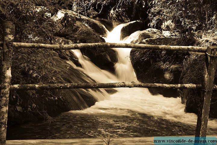 cachoeira_toca_da_raposa5217-2.jpg (121 KB)