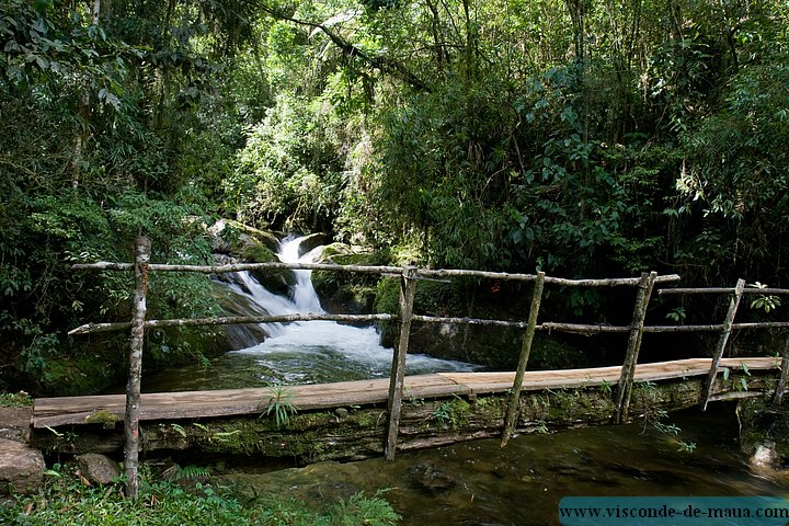 cachoeira_toca_da_raposa5219.jpg (142 KB)