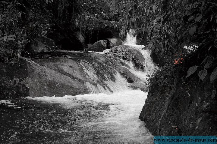 cachoeira_toca_da_raposa5286-2.jpg (110 KB)