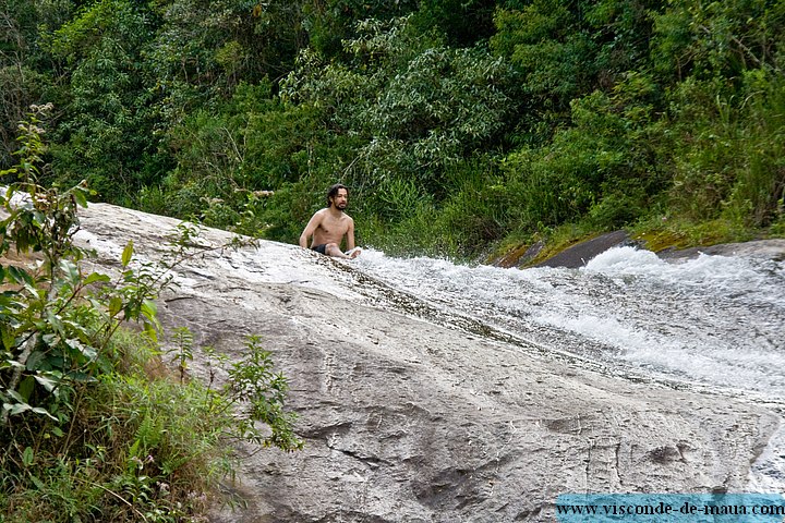 cachoeiras-4145.jpg Escorregando a Cachoeira do Escorrega