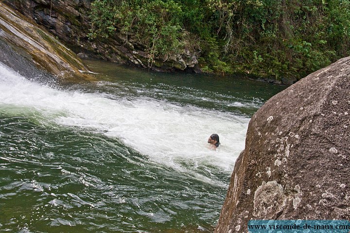 cachoeiras-4156.jpg Escorregando a Cachoeira do Escorrega