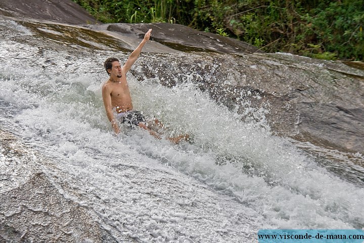 cachoeiras-4170.jpg Escorregando a Cachoeira do Escorrega