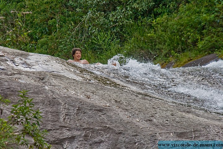 cachoeiras-4178.jpg Escorregando a Cachoeira do Escorrega