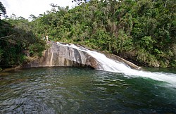 Cachoeira_escorrega_Maua_Maromba5124.jpg Cachoeira do Escorrega, mais fotos