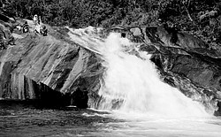 Cachoeira_escorrega_Maua_Maromba5130-3.jpg Cachoeira do Escorrega, mais fotos