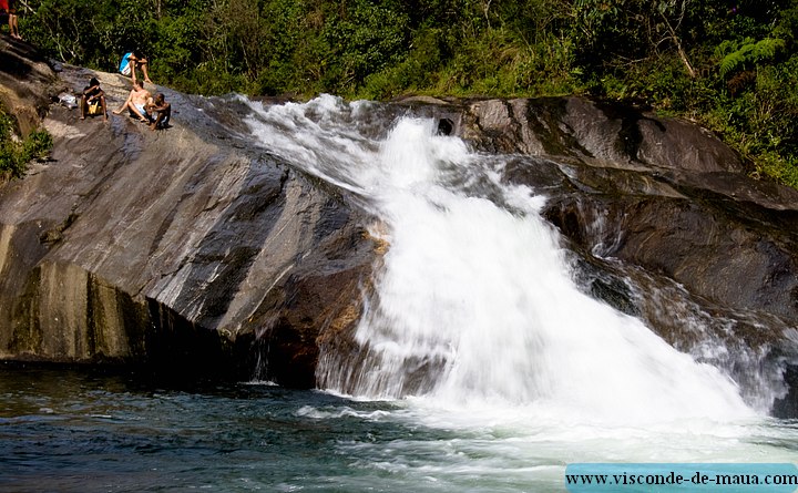 Cachoeira_escorrega_Maua_Maromba5130-4.jpg Cachoeira do Escorrega, mais fotos