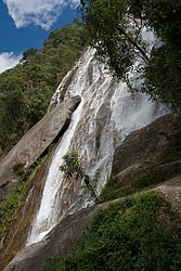 Cachoeira_Alcantilado_Vale_Flores4454.jpg(118 KB)