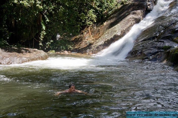 Cachoeira_Marimbondo_Vale_Pavao5829.jpg (108 KB)